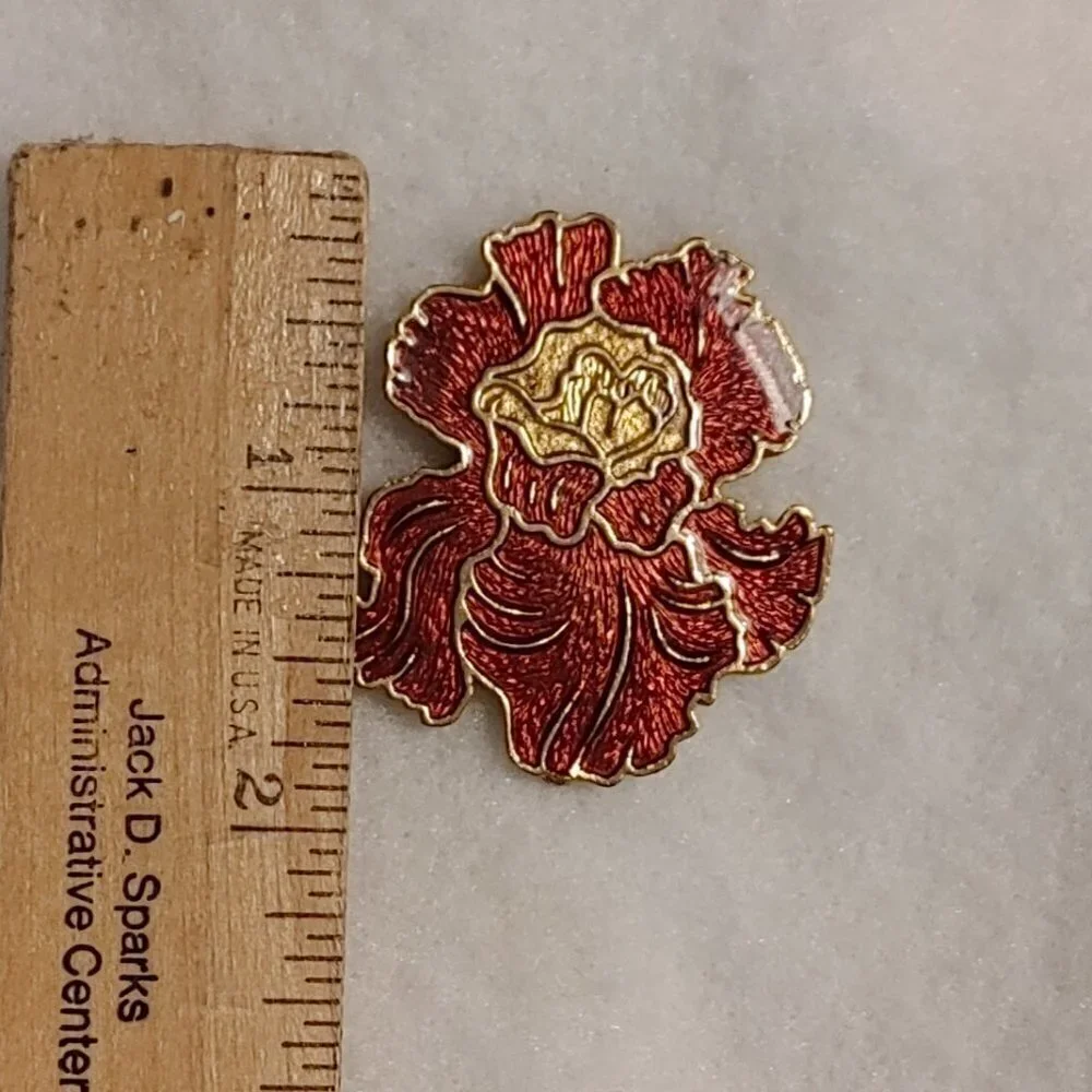 Vintage Floral Flower Red Enamel Gold Tone Brooch Pin